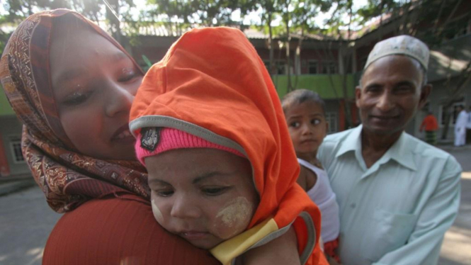 Pengungsi Muslim Rohingya Berlebaran di Medan