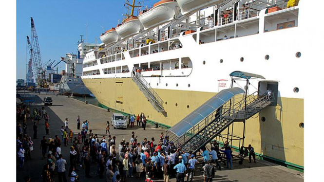 Pemudik Padati Pelabuhan Tanjung Priok