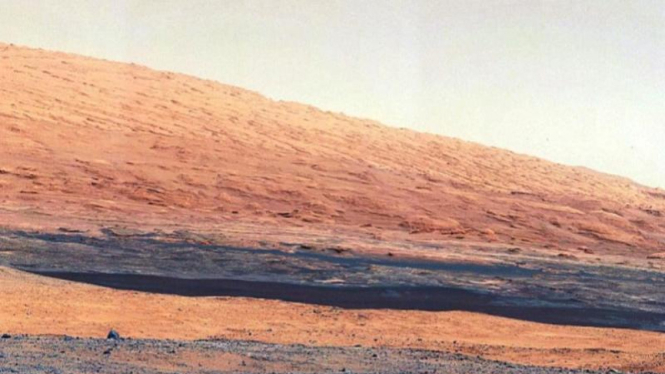 Foto permukaan Mars yang diambil rover Curiosity