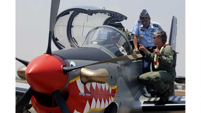 Pesawat Tempur Super Tucano Tiba di Jakarta