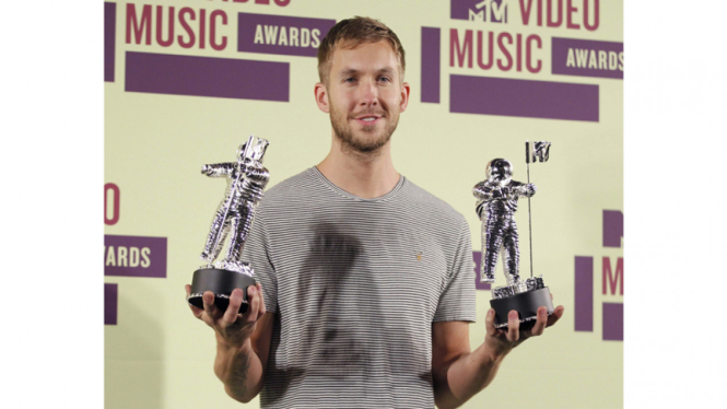 Pemenang MTV Video Music Awards 2012 (KHUSUS GALERI)