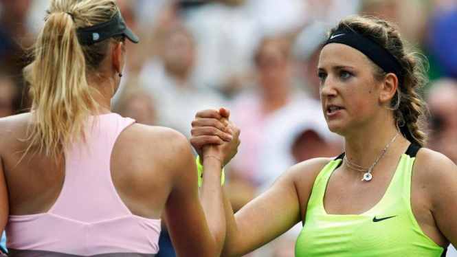 Victoria Azarenka (kanan) mengalahkan Maria Sharapova di US Open 2012