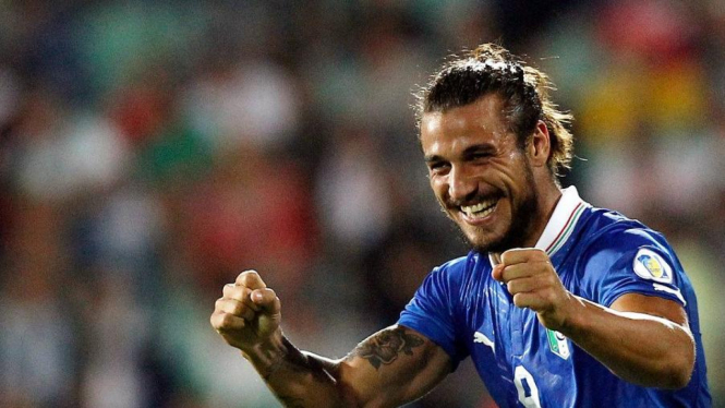 Pablo Osvaldo merayakan gol saat Italia melawan Bulgaria