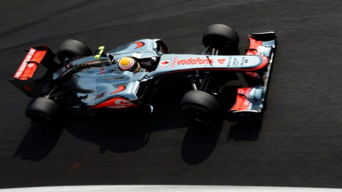 Lewis Hamilton memacu McLaren di GP Italia
