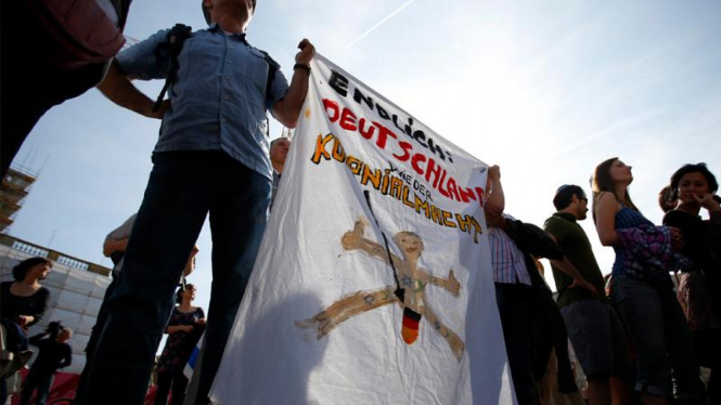 Demo menentang larangan sunat di Jerman