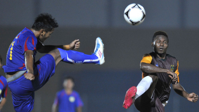 pertandingan sepakbola pon papua vs jabar