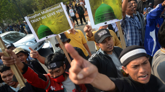 Protes Menentang Film Innocence of Muslims 