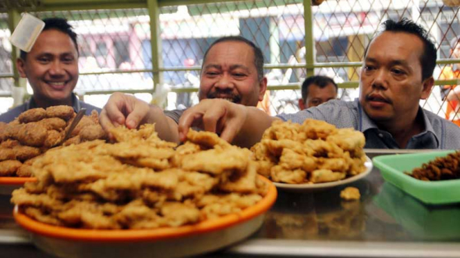 Politikus Demokrat Ramadhan Pohan (kanan).