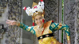 Decak Kagum Hongaria untuk Kesenian Bali