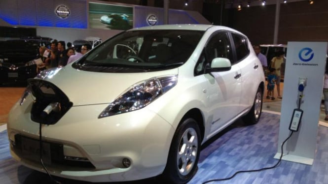 Nissan Leaf dipamerkan di IIMS 2012