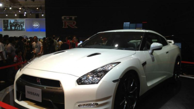 Nissan GT-R 2012