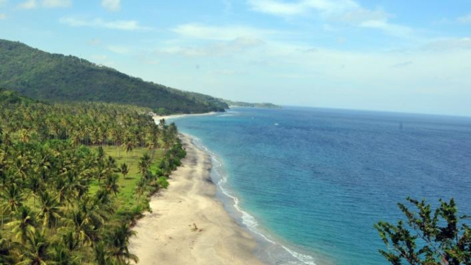 pantai senggigi lombok