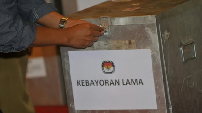 Kotak suara Pilkada DKI Jakarta 2012.