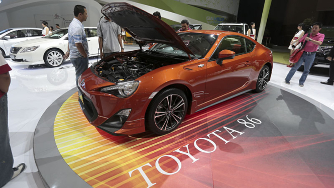 Mobil-mobil Sport Terbaru di IIMS 2012