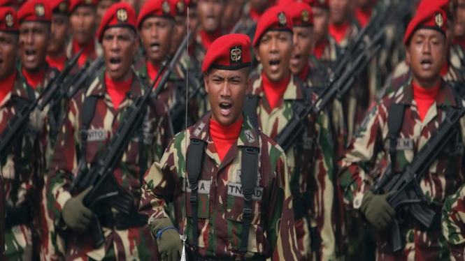 Pasukan Kopassus di Perayaan HUT TNI ke-67