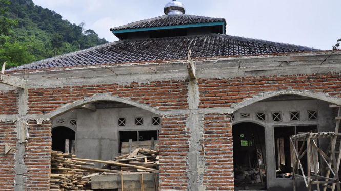 Pembangunan Masjid di Pasirkole