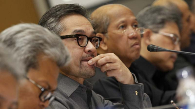 Menlu Marty Natalegawa Rapat Kerja Dengan Komisi I DPR RI