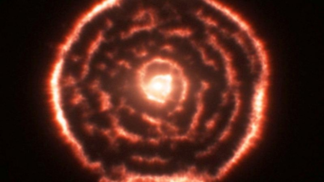 Struktur spiral di sekitar bintang R Sculptoris 
