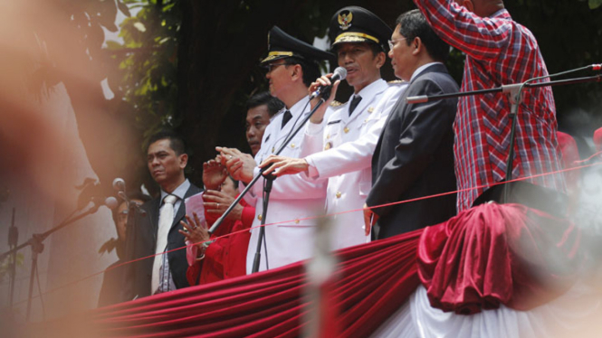 Jokowi Berikan Sambutan di Depan Pendukungnya