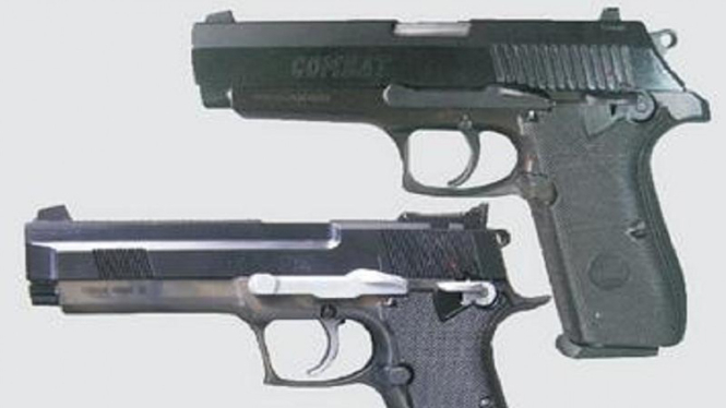 Pistol G2 buatan PT Pindad