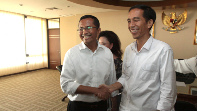 Jokowi saat bertemu dengan dahlan iskan beberapa tahun silam. (ilustrasi)