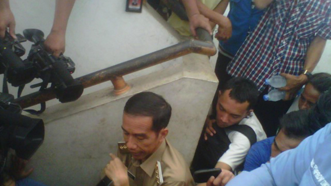 Gubernur DKI Joko Widodo atau Jokowi di Pasar Lokbin, Kemayoran