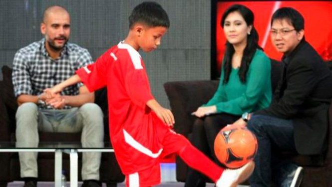 Tristan Alif Naufal beraksi di depan Pep Guardiola