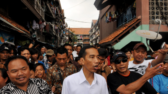 Jokowi Tinjau Rusun Tanah Tinggi