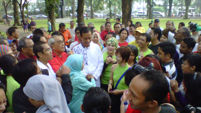 Gubernur DKI Jakarta Joko Widodo saat di Taman Suropati