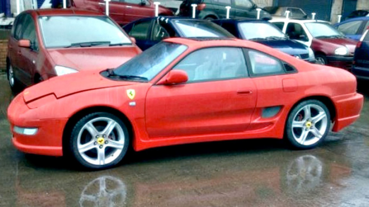 Ferrari Gadungan Dilelang Mulai Rp30,7 juta