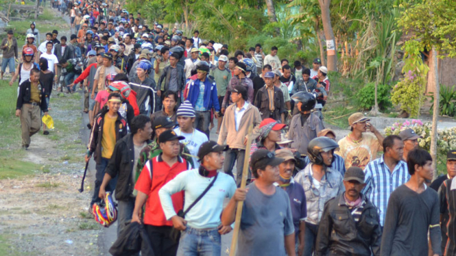 Bentrok Antar Warga di Lampung