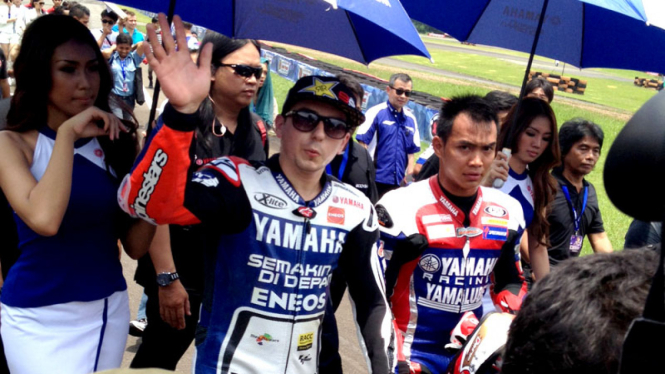 Lorenzo dan Doni Tata