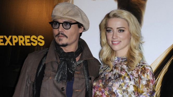Johnny Depp dan Amber Heard saat masih mesra