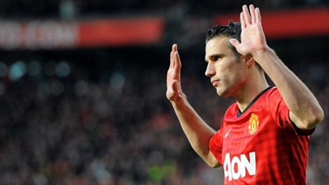 Robin van Persie usai mencetak gol ke gawang Arsenal 