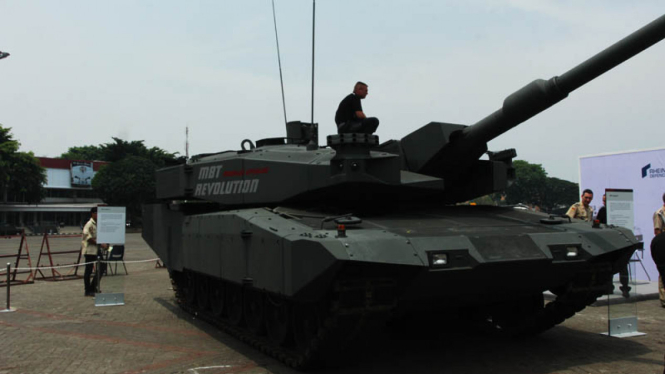 Tank Leopard Pada Pameran Indo Defence 2012