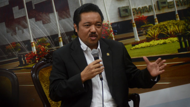 Idris Laena Anggota DPR-RI dari Fraksi Golkar