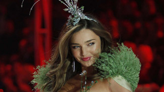 Perhiasan Rp106 Miliar Miranda Kerr Barang Bukti Korupsi