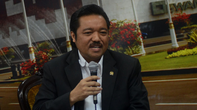 Idris Laena Anggota DPR-RI dari Fraksi Golkar