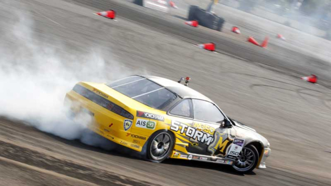 Kualifikasi Archilles Radial Formula Drift Indonesia 2012