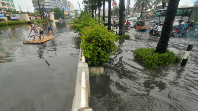 banjir di jakarta 18 november 2012