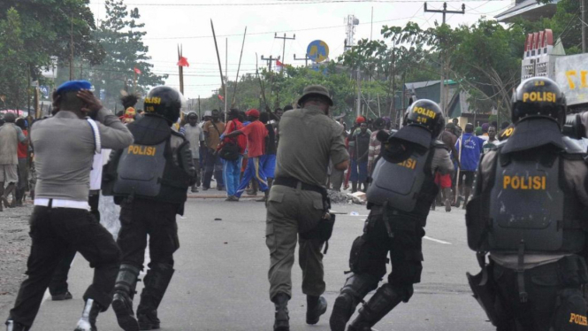 bentrok di timika papua