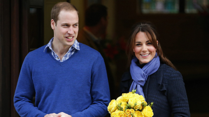 Pangeran William dan Kate Middleton Keluar dari Rumah Sakit