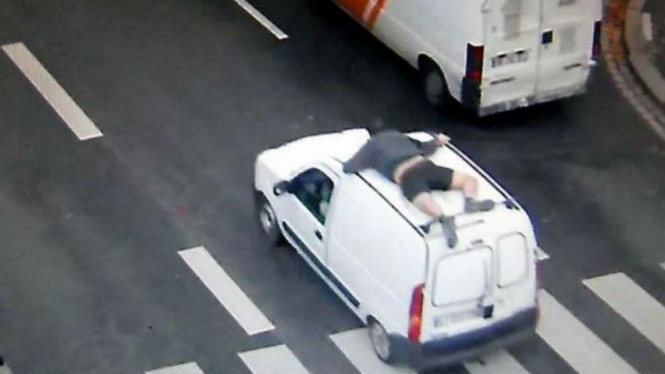 Aksi sopir truk gagalkan pencurian terekam kamera CCTV