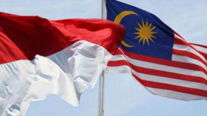 Bendera Malaysia dan Indonesia