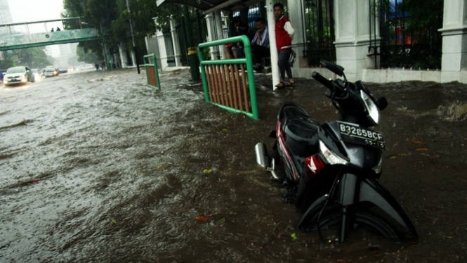 Hujan Deras Jakarta Banjir