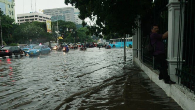 Hujan Deras Jakarta Banjir
