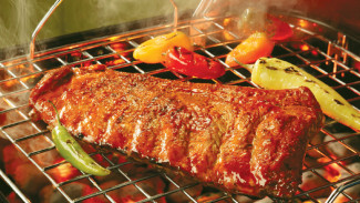 Sebaiknya Hindari Daging Barbeque di Malam Tahun Baru