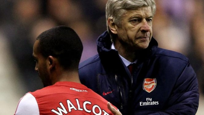 Arsene Wenger dan Theo Walcott