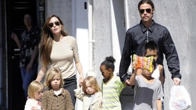 Brad Pitt dan Angelina Jolie liburan beserta anak-anaknya