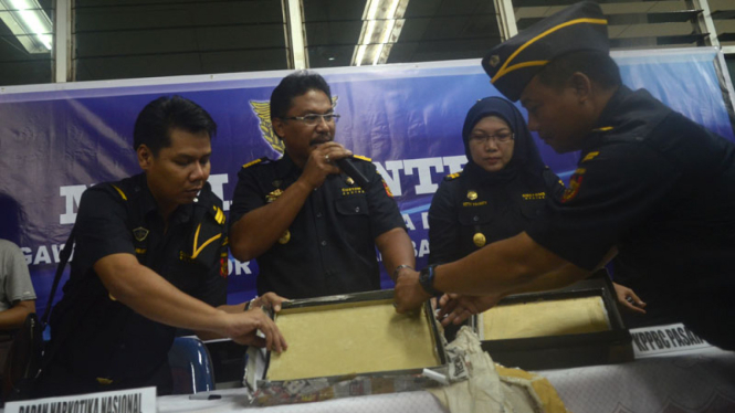 Penyelundupan Sabu Lewat Kantor Pos